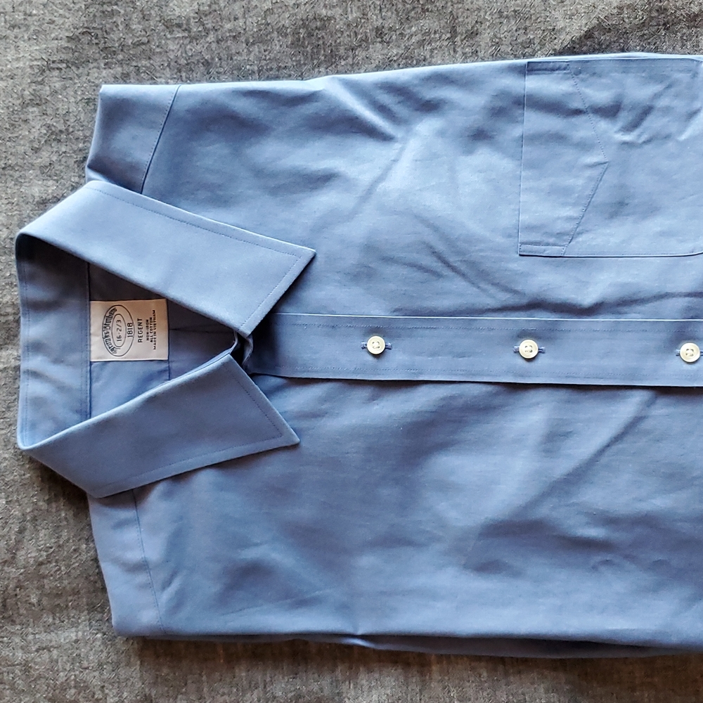 Brooks Brothers non-iron dress shirt Regent fit